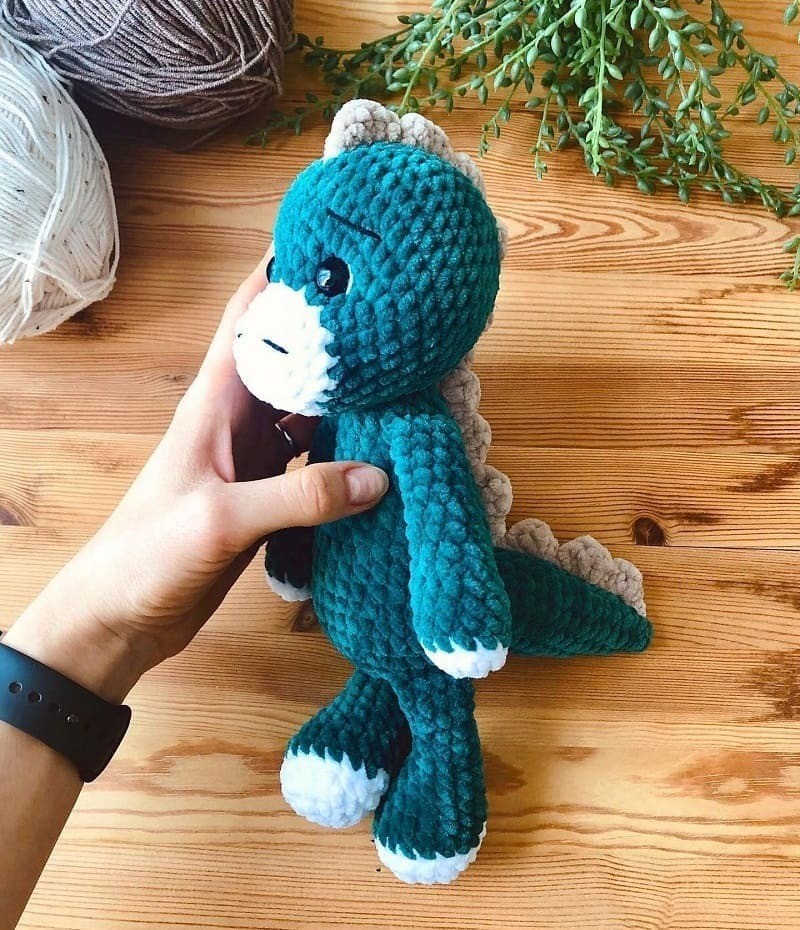 How to Crochet a Cute Plush Dinosaur (Step-by-Step Amigurumi Guide)